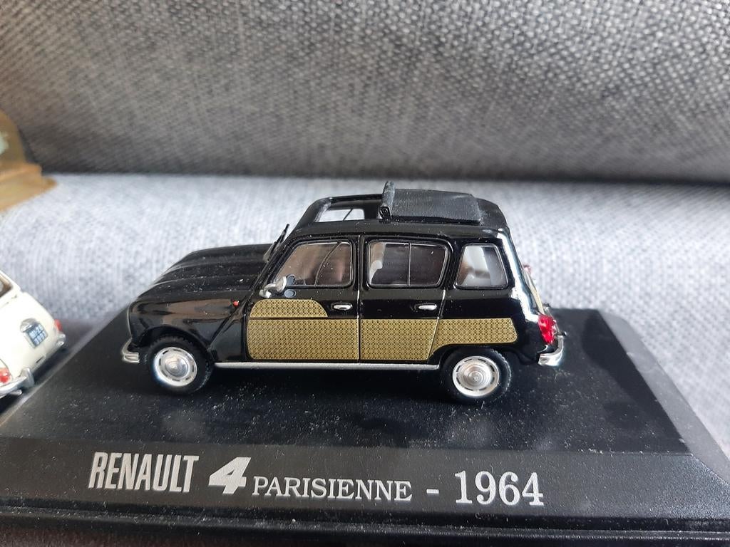 Renault 4 Parisienne Schaalmodel - Zeldzaam Verzamelobject, Ophalen of Verzenden