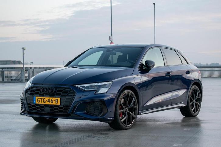 Audi A3 45 TFSI e S-Line Pano  RS HUD Keyless Sfeer B&O, Auto's, Audi, Particulier, A3, 360° camera, ABS, Achteruitrijcamera, Adaptieve lichten