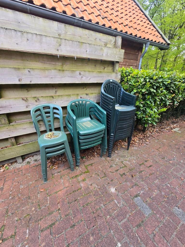 20 kunststof stoelen voor stoelendans of evenement, Tuin en Terras, Ophalen of Verzenden, Gebruikt, Kunststof, Stapelbaar