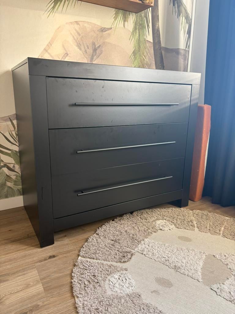 Commode en kledingkast zwart (hout), Ophalen, 50 tot 70 cm, 90 tot 105 cm, 100 cm of meer