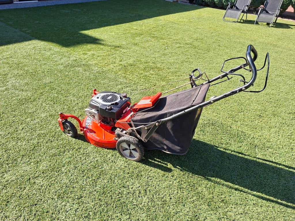 Robuuste Ariens 21 Benzine Grasmaaier met Opvangzak, Ophalen, Cirkelmaaier, Gebruikt, Onbekend