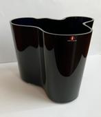 Iittala Alvar Aalto Savoy vaas nacht blauw 16 cm hoog, Blauw, Ophalen of Verzenden, Minder dan 50 cm, Glas