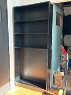 Gratis af te halen: Oude IKEA Billy kast (zwart), Huis en Inrichting, Kasten | Boekenkasten, Ophalen, Met plank(en), Gebruikt