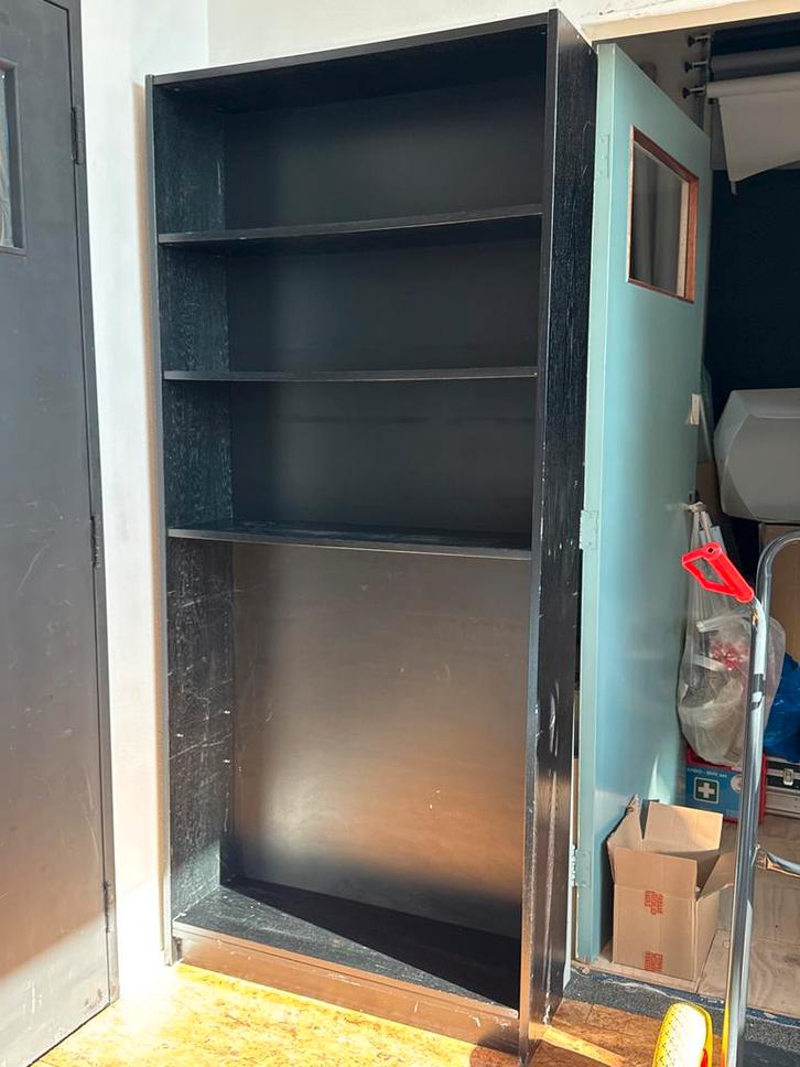 Gratis af te halen: Oude IKEA Billy kast (zwart), Huis en Inrichting, Kasten | Boekenkasten, Gebruikt, 50 tot 100 cm, 200 cm of meer