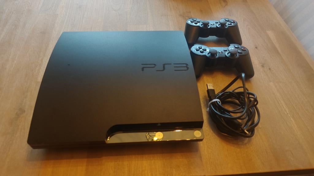 PS3 Slim 120GB 2 controllers en toebehoren, Spelcomputers en Games, Spelcomputers | Sony PlayStation 3, Ophalen of Verzenden, Gebruikt