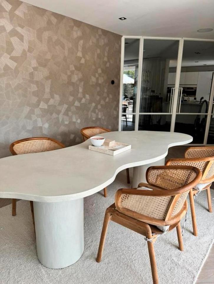 Custom Microcement organic Tafel Jacobs - 240x100cm, Huis en Inrichting, Tafels | Eettafels, Nieuw, 100 tot 150 cm, 200 cm of meer