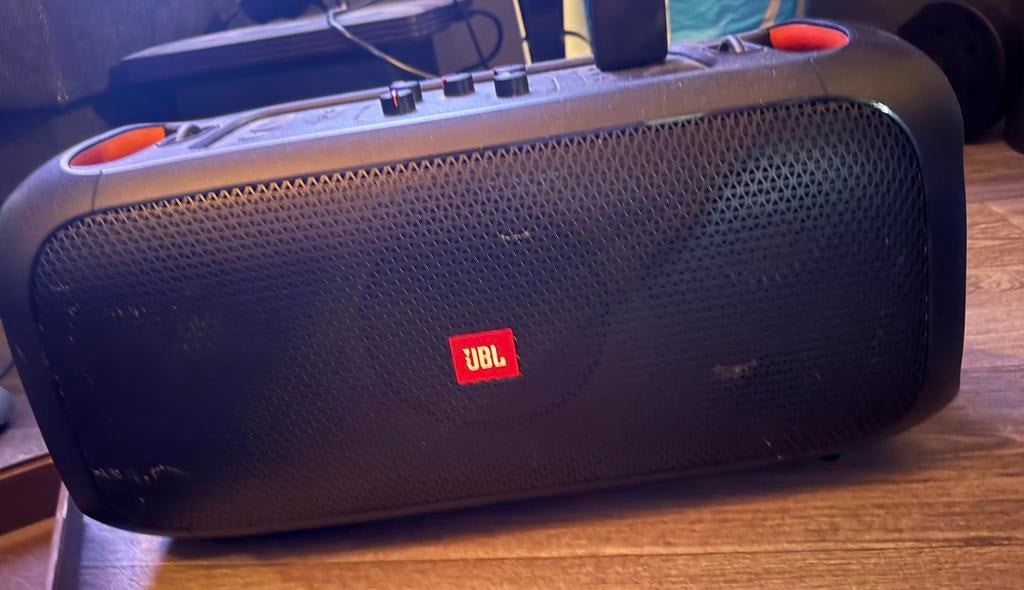 JBL partybox on the go + microfoon, Audio, Tv en Foto, Luidsprekers, Ophalen, JBL, Zo goed als nieuw, 120 watt of meer
