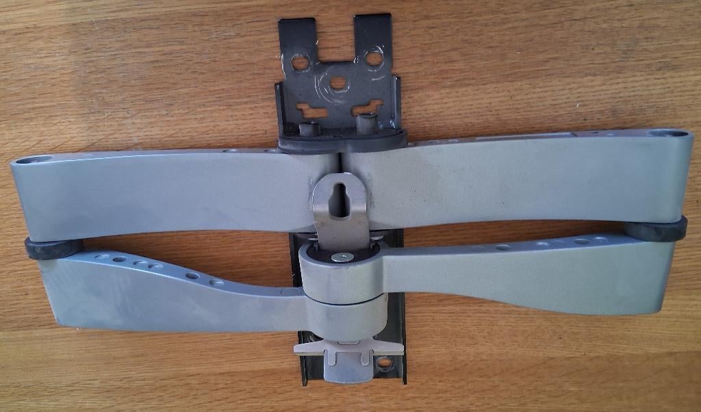 Beugel voor aan de wand voor televisie, Ophalen, Gebruikt