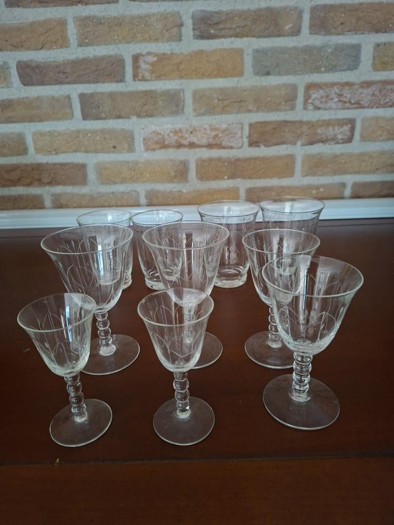 Geslepen glaasjes - 2 stuks per model, Antiek en Kunst, Ophalen