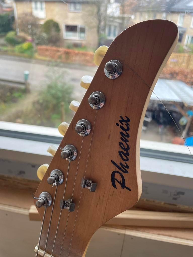 Elektrische gitaar kinderformaat - Phoenix, Muziek en Instrumenten, Snaarinstrumenten | Gitaren | Elektrisch, Ophalen of Verzenden
