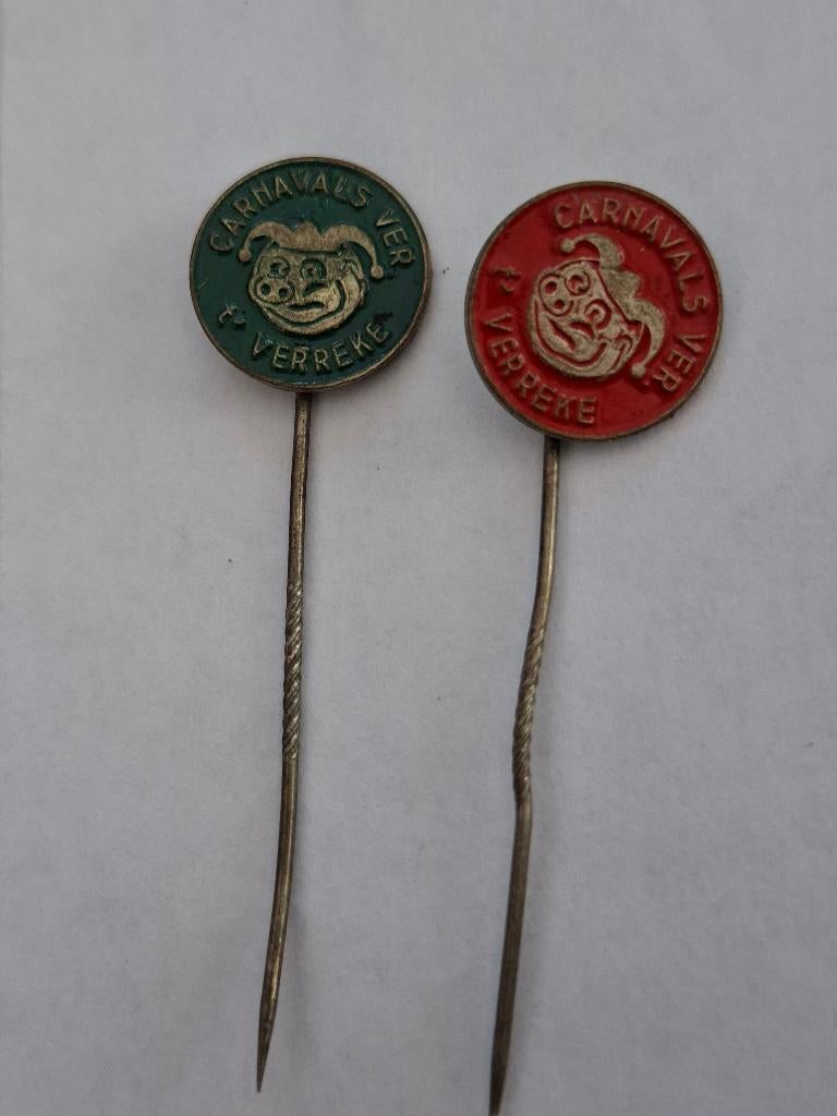 2x speldje carnavals vereniging 't verreke, Ophalen of Verzenden, Gebruikt, Overige onderwerpen