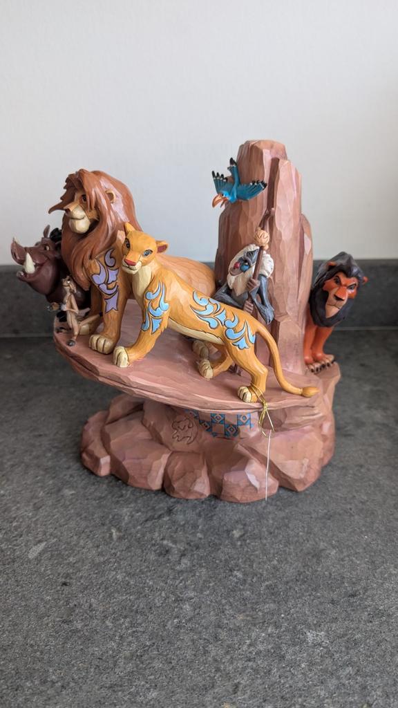 Disney traditions Pride Rock lion king 6014329, Verzamelen, Disney, Zo goed als nieuw, Beeldje of Figuurtje, Leeuwenkoning of Jungle Boek