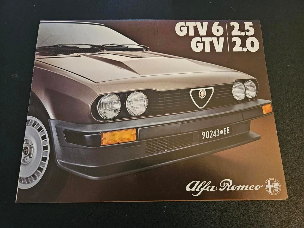 Brochure Alfa Romeo GTV 6 2.5 & GTV 2.0 1982, Ophalen of Verzenden, Zo goed als nieuw, Alfa Romeo