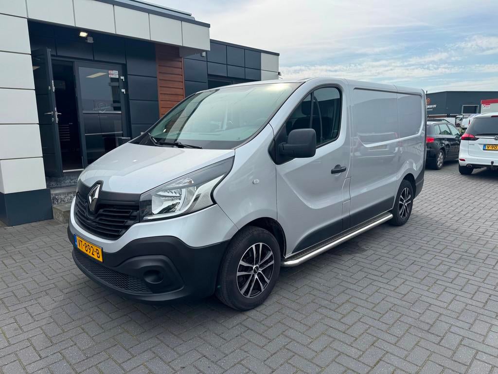 Renault Trafic 1.6 dCi Navi Airco zilver 2016, Voorwielaandrijving, Euro 5, Stof, Gebruikt