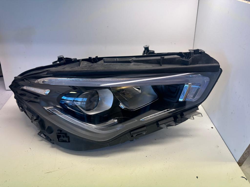 Mercedes W118 CLA LED koplamp A1189068400 A1189062600, Niet ingevuld, Gebruikt, Mercedes-Benz, Niet ingevuld