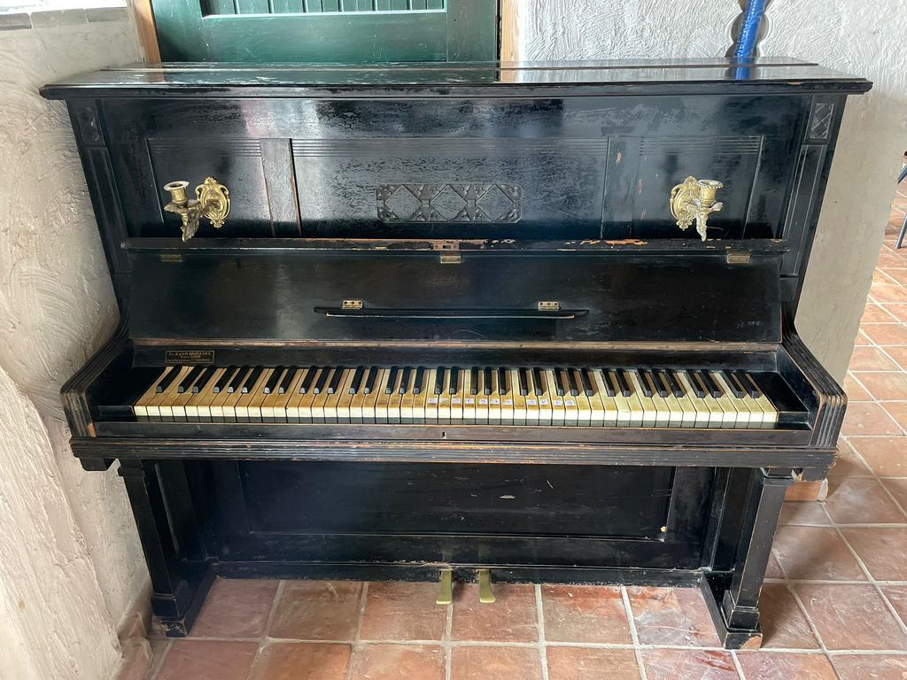 Gratis op te halen - Piano, Muziek en Instrumenten, Piano's, Ophalen, Gebruikt