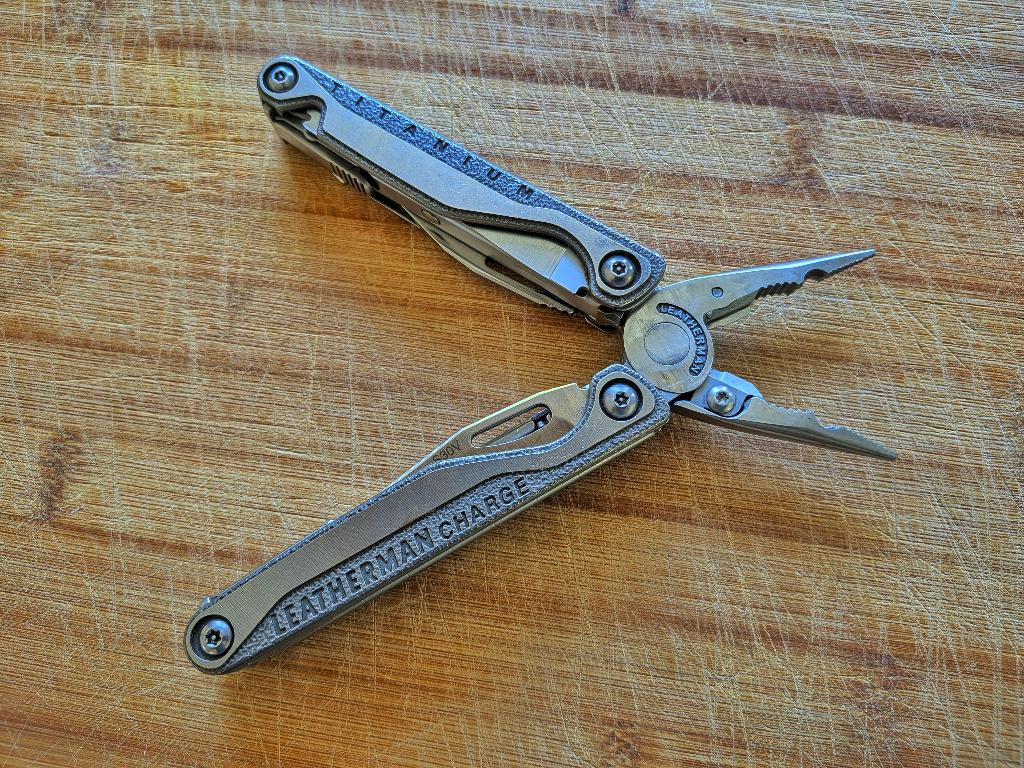Leatherman Charge+ TTI (Titanium) | Gratis Pocket Clip, Ophalen of Verzenden, Gebruikt