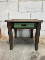 GRATIS 2 bijzettafels/nachtkastjes, Huis en Inrichting, Ophalen, Gebruikt, Minder dan 45 cm, Minder dan 55 cm