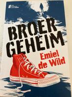 Broer Geheim - Emiel de Wild (Heel Nederland Leest Junior), Ophalen of Verzenden, Gelezen, Fictie algemeen