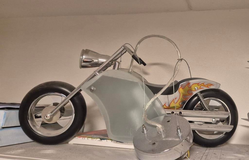 Hanglamp motor leuk voor kinderkamer, Huis en Inrichting, Lampen | Hanglampen, Ophalen of Verzenden, Zo goed als nieuw, Minder dan 50 cm