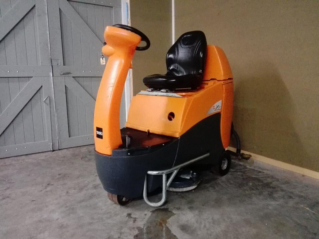 Taski 2500 opzit Schrobzuigmachine, Doe-het-zelf en Verbouw, Reinigingsmachines, Ophalen of Verzenden, Gebruikt, Schrobmachine