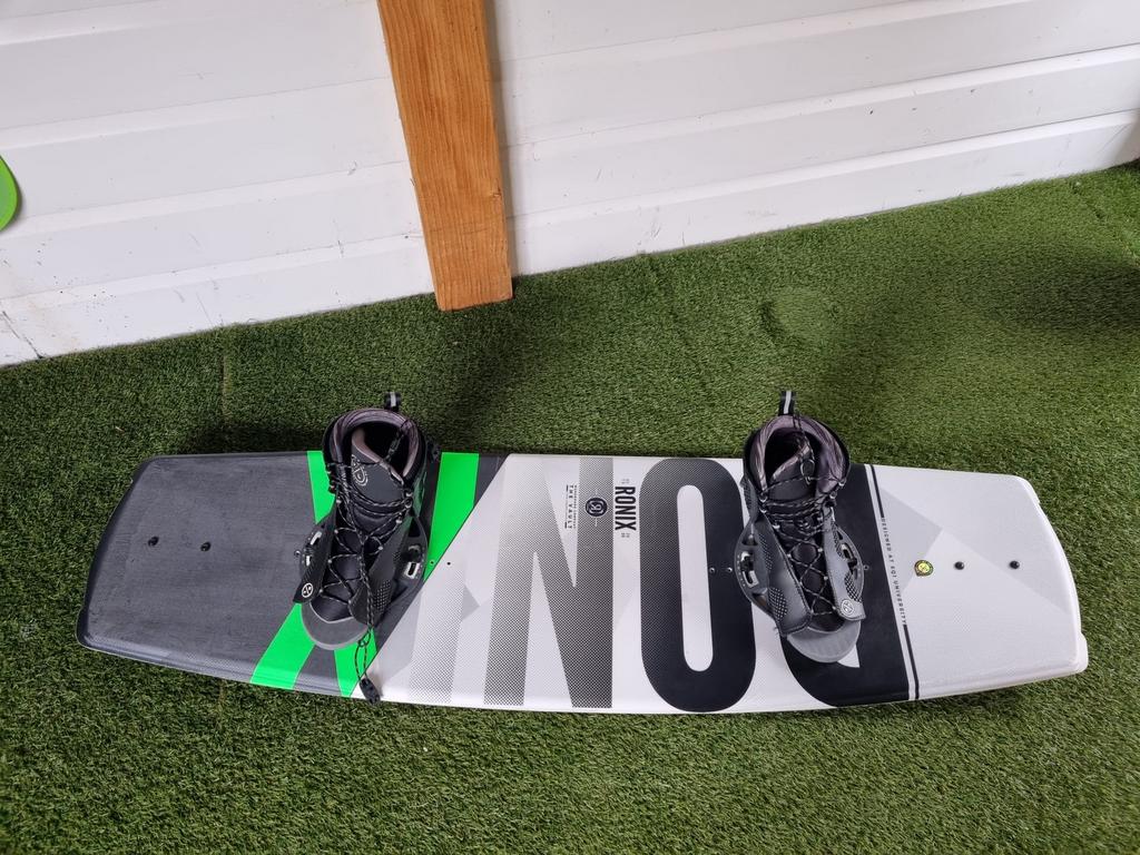 Wakeboard / waterski’s/ omniaboard, Watersport en Boten, Ophalen of Verzenden, Zo goed als nieuw