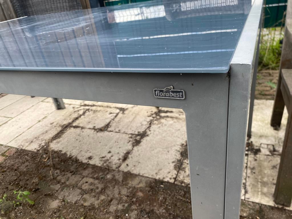 Florabest tuintafel met glazen plaat, Tuin en Terras, Ophalen, Gebruikt, Vierkant, Metaal