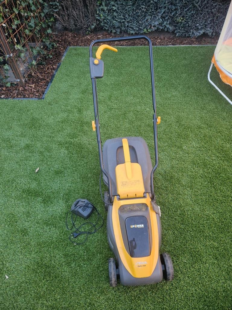 Stiga Combi 340e Accu Grasmaaier met Lader, Tuin en Terras, Grasmaaiers, Ophalen, Cirkelmaaier, Gebruikt, Stiga