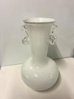 Prachtige witte vaas met mooi glaswerk, Wit, Ophalen of Verzenden, Minder dan 50 cm, Glas