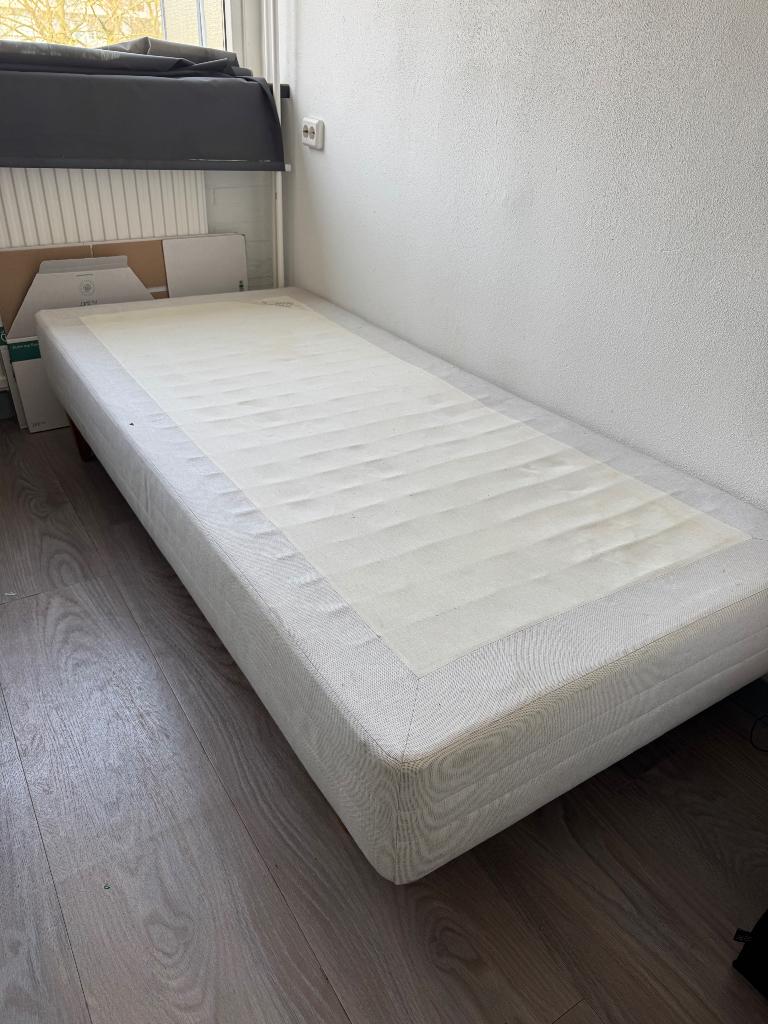 Gratis Bedframe ( zonder matras), Huis en Inrichting, Ophalen, Gebruikt, 90 cm, Wit