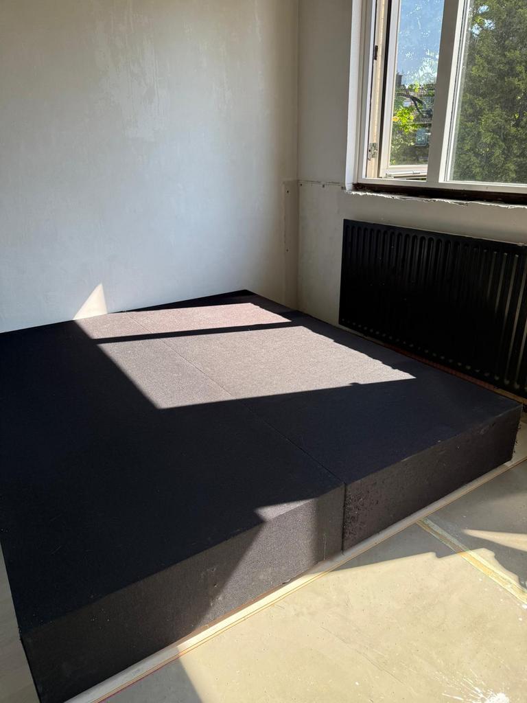 Boxspring 210x180 gratis af te halen, Huis en Inrichting, Ophalen, Gebruikt, Zwart, Tweepersoons