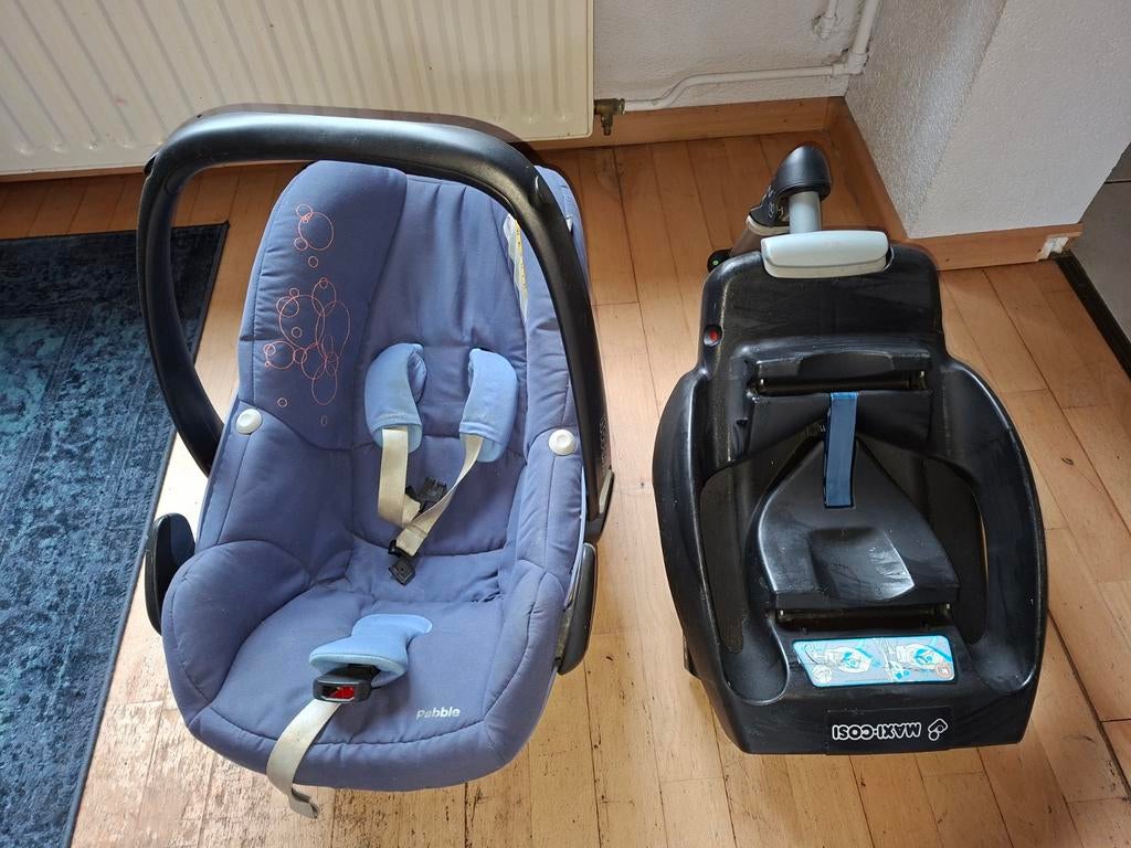Maxi-Cosi Pebble autostoel met FamilyFix base, Kinderen en Baby's, Autostoeltjes, Ophalen, Gebruikt, Isofix, 0 t/m 13 kg