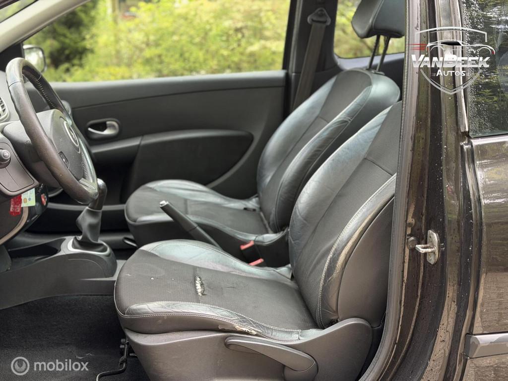 Renault Clio 1.2-16V Authentique Nieuwe Apk Airco Bluetooth, Voorwielaandrijving, 535 kg, Gebruikt, Zwart