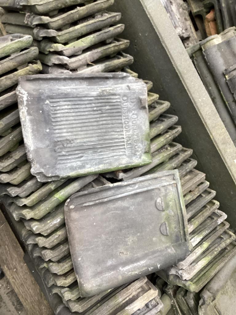 Tuile du Nord zwart gesmoord dakpannen 57 st, Ophalen, Gebruikt, Steen of Klei, Minder dan 5 m²