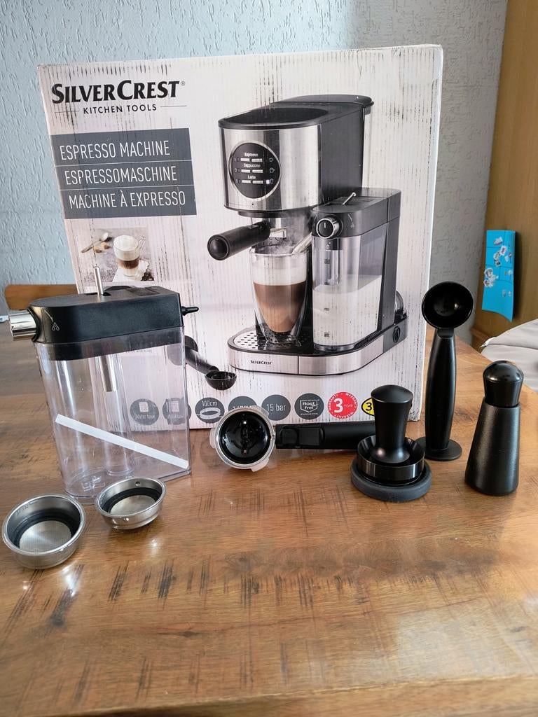 Nieuwe SilverCrest Espressomachine met extra tools, Witgoed en Apparatuur, Koffiezetapparaten, Ophalen
