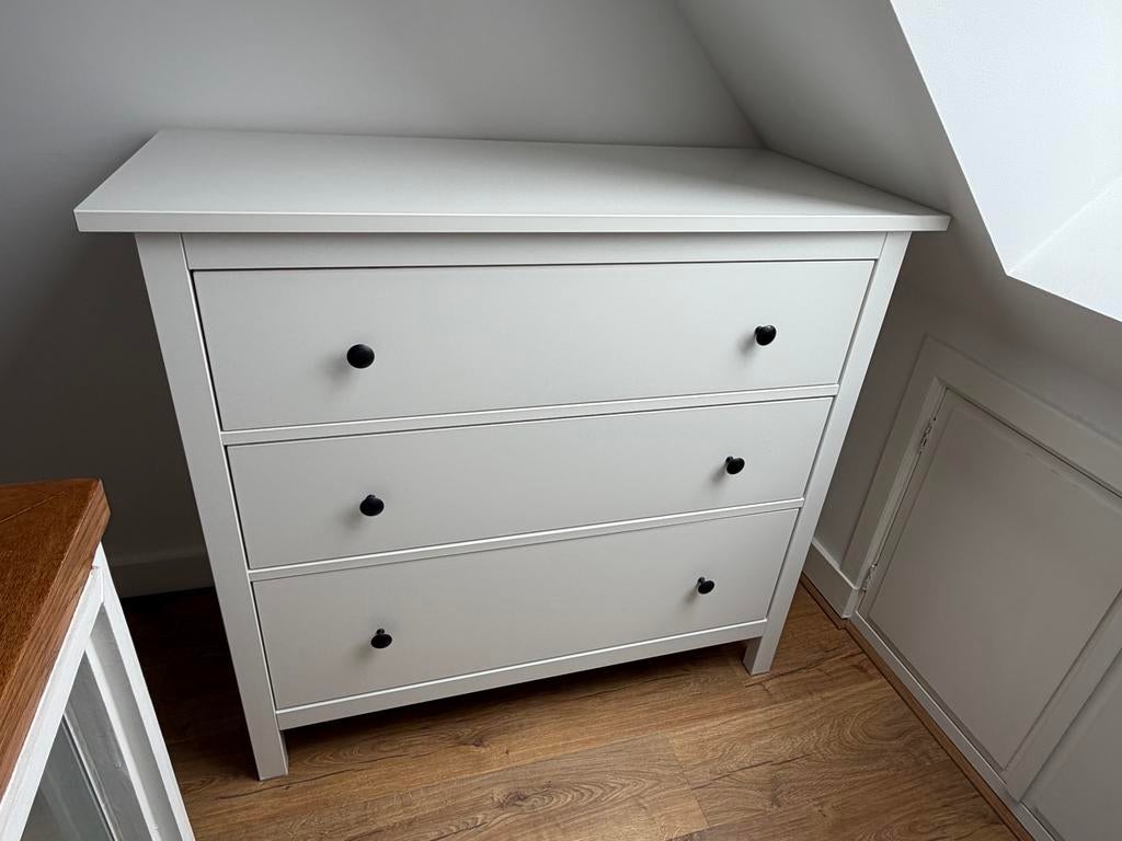 IKEA Hemnes ladekast/commode - Zo goed als nieuw, Ophalen, 100 tot 150 cm, Zo goed als nieuw, 3 of 4 laden