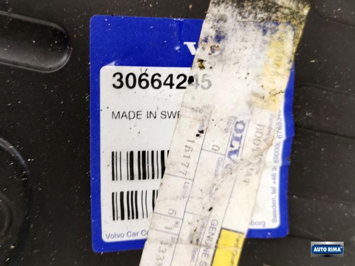 Kofferbak Mat van een Volvo V40, Gebruikt, -, -, Ophalen of Verzenden