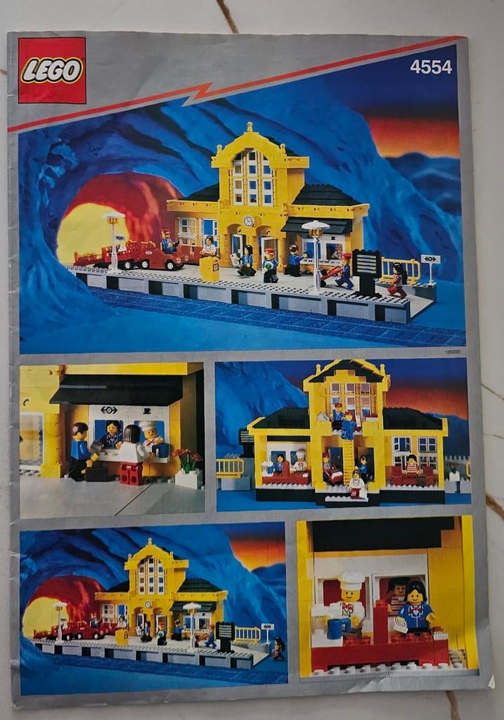 Originele LEGO 4558 Suburban Station Instructies (1991), Kinderen en Baby's, Speelgoed | Duplo en Lego, Ophalen of Verzenden, Zo goed als nieuw