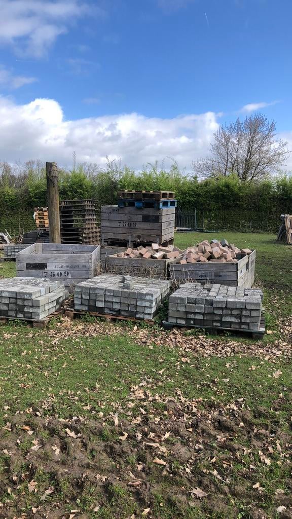 Gratis af te halen, Ophalen, Zo goed als nieuw, Beton, Klinkers