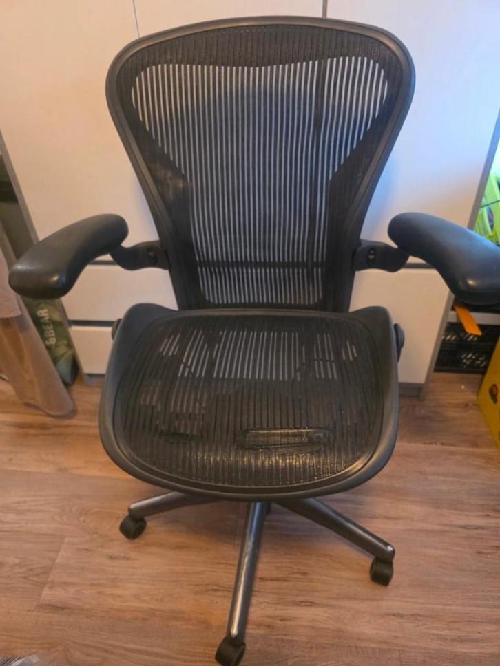 Herman Miller Aeron Size B, Huis en Inrichting, Bureaustoelen, Gebruikt, Bureaustoel, Zwart, Ergonomisch, Gaming bureaustoel, Ophalen
