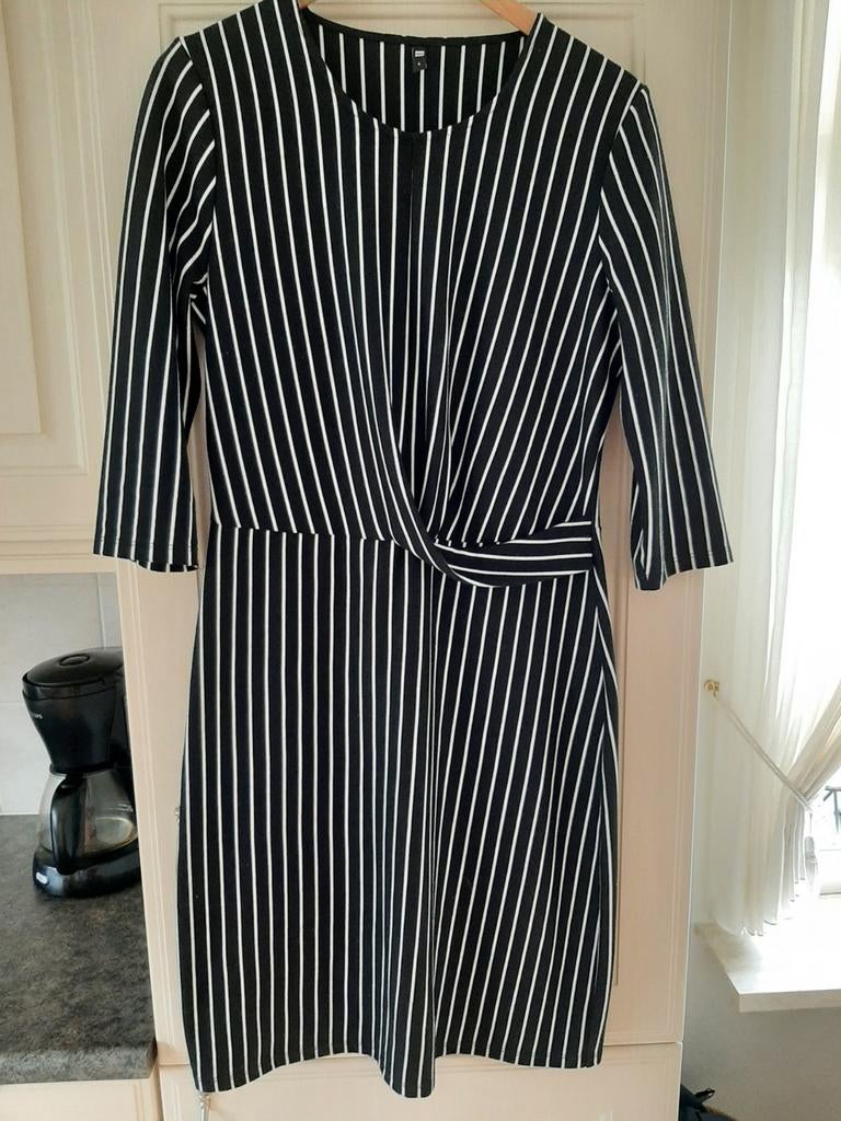 Nieuwe mooie zwart witte jurk hema maat l 40, Maat 38/40 (M), Zwart, Nieuw, Ophalen of Verzenden