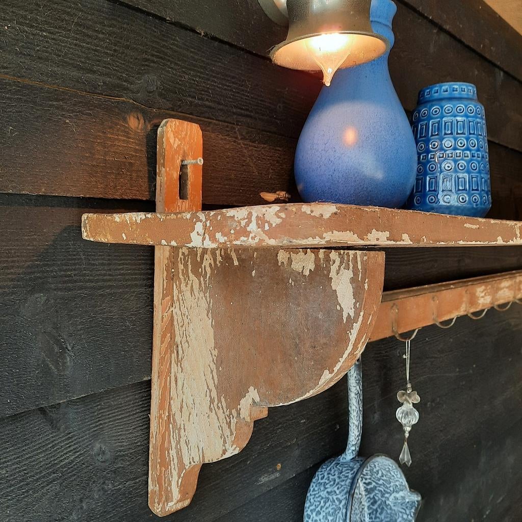 Brocante Frans wandregaal, schap, plank met kan haken, Gebruikt, Vintage, Ophalen of Verzenden, Nvt