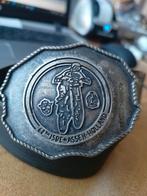 Vintage Riem met Gesp - 62ste ISDE Assen-Holland, Kleding | Heren, 95 tot 105 cm, Onbekend, Ophalen of Verzenden, Riem of Ceintuur