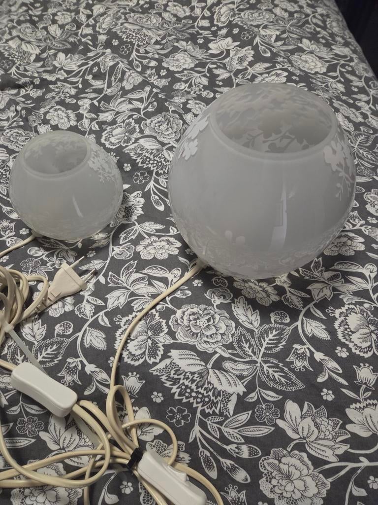 Set van 2 IKEA Fado tafellampen, wit glas, Gebruikt, Modern, Scandinavisch, Ophalen of Verzenden, Glas