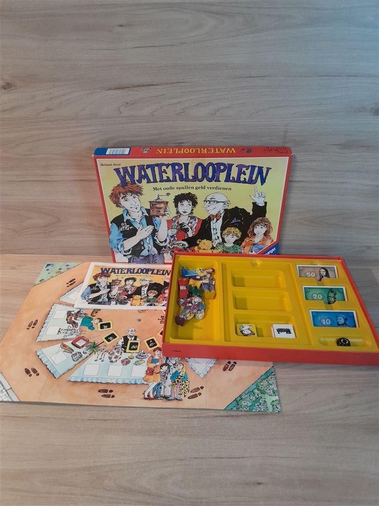 Waterlooplein - met oude spullen geld verdienen - s5933