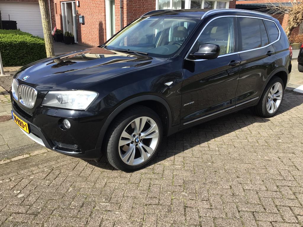 BMW X3 3.0 Xdrive 28I AUT 2011 Zwart, Auto's, BMW, Automaat, Euro 5, Beige, 258 pk