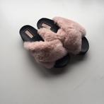 Forever 21 kruisband schapenvacht muilen maat 40, Ophalen of Verzenden, Zo goed als nieuw, Forever 21, Roze