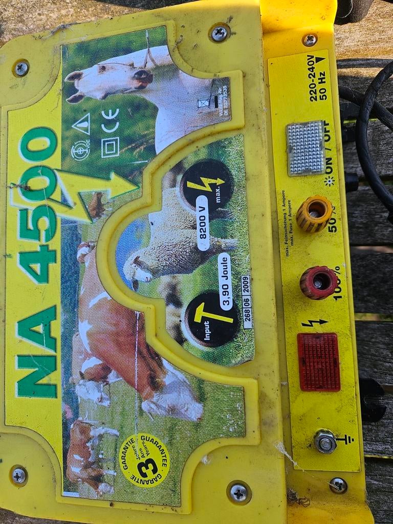 Schrikdraad apparaat