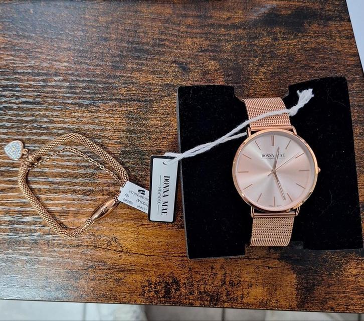 Donna Mae Horloge met Armband - Nieuw, Sieraden, Tassen en Uiterlijk, Horloges | Dames, Nieuw, Polshorloge, Overige merken, Staal