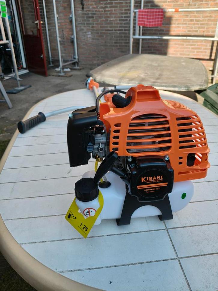 Nog hagelnieuwe Kibani bosmaaier benzine, Tuin en Terras, Bosmaaiers, Nieuw, Benzine, Ophalen